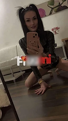 Diana - Zürich VIP Escort Bayan