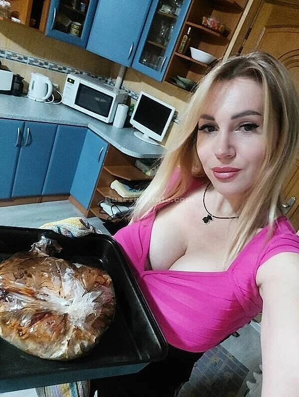Ksyusha - St. Petersburg VIP Escort Bayan